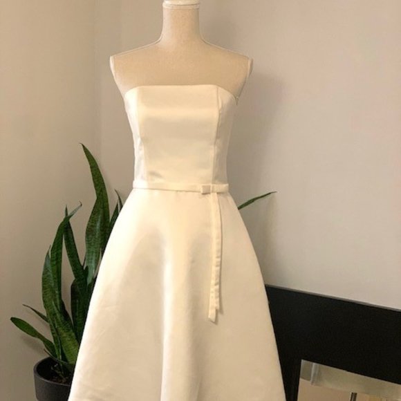 Vintage style strapless wedding dress - Picture 2 of 2